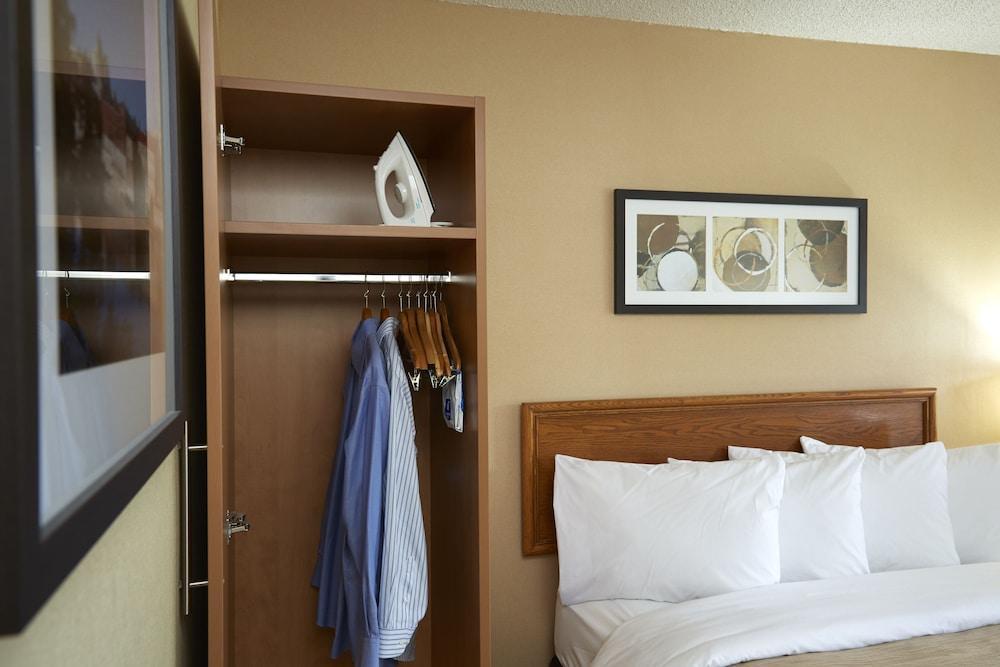 Comfort Inn Brantford Exterior photo