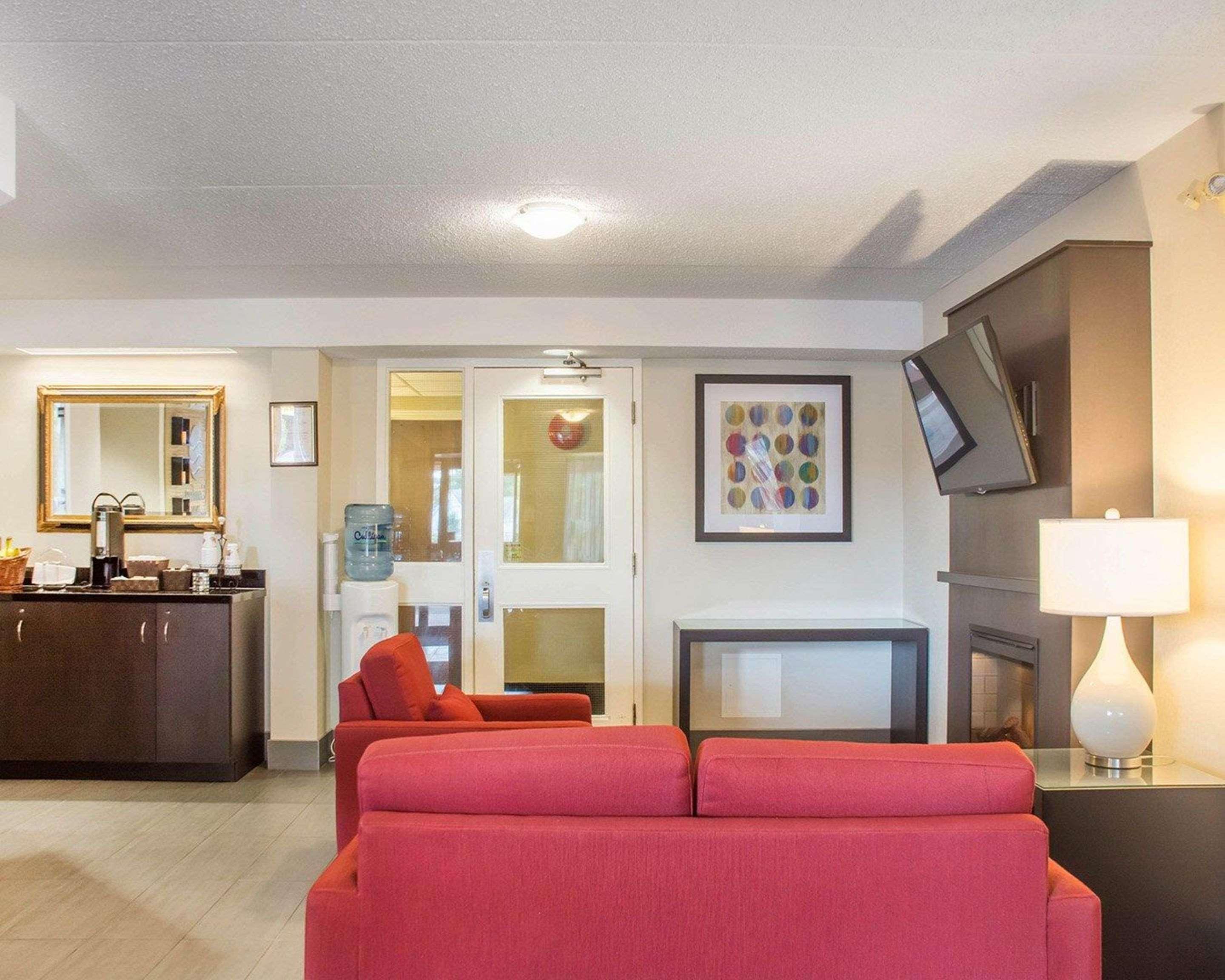 Comfort Inn Brantford Exterior photo