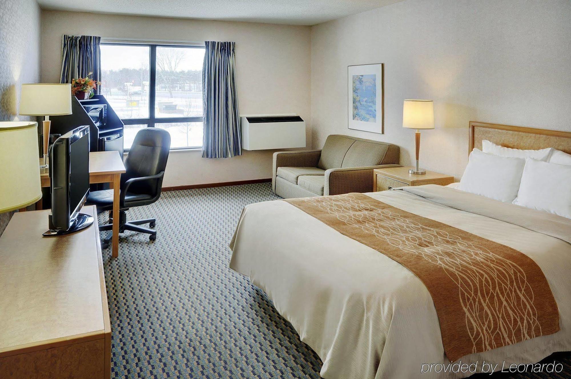 Comfort Inn Brantford Exterior photo