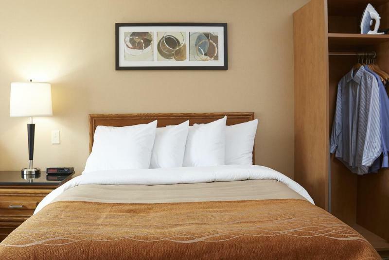 Comfort Inn Brantford Exterior photo