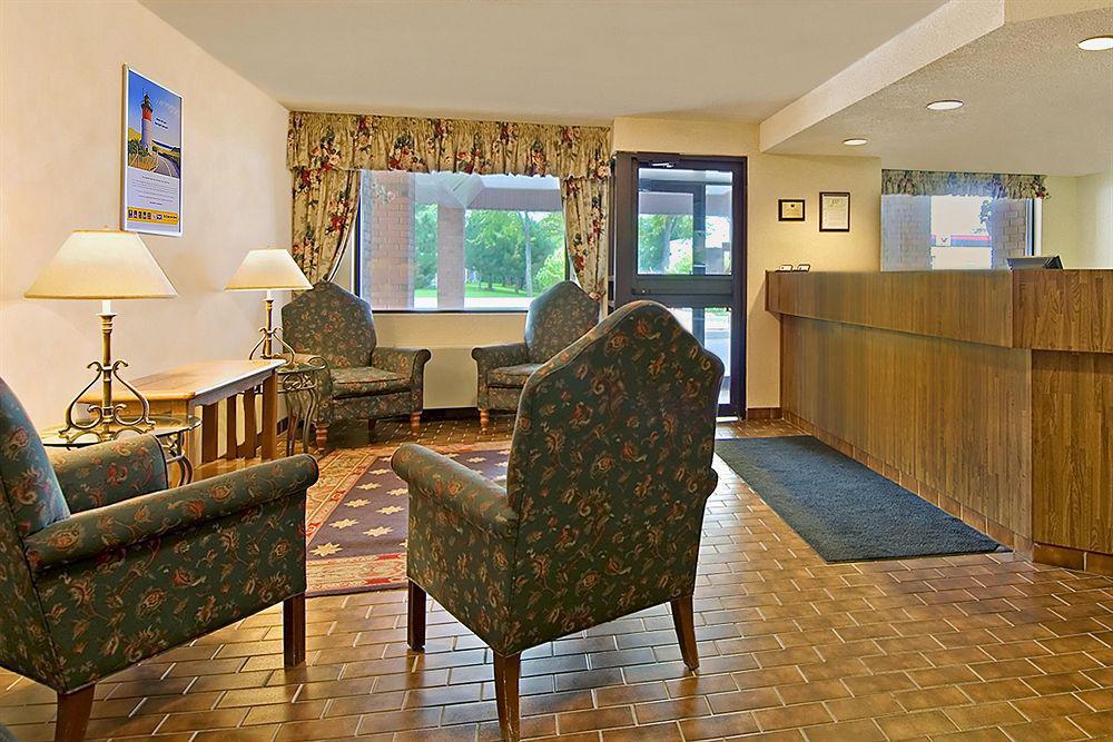 Comfort Inn Brantford Interior photo